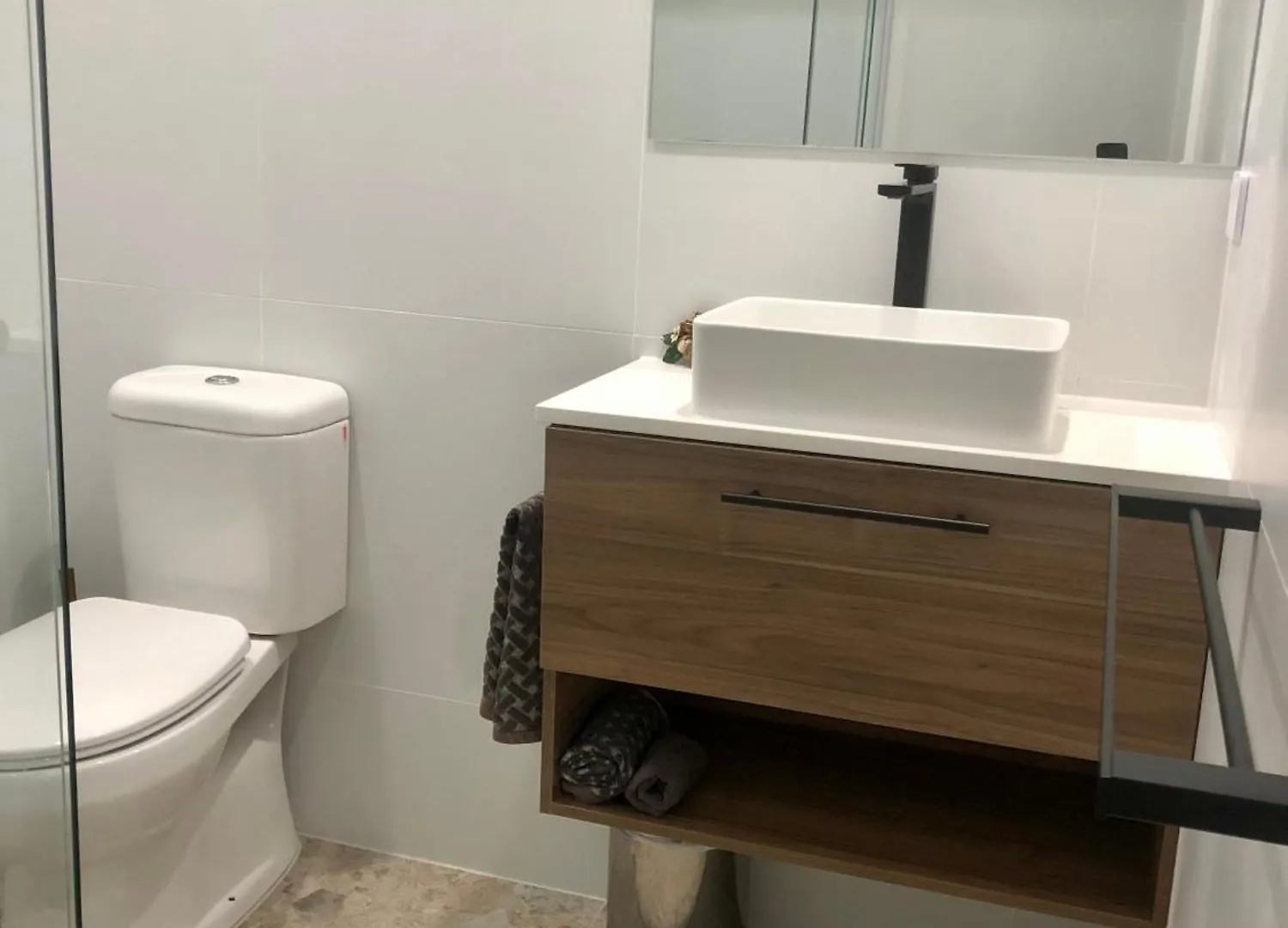 Tamborine Mountain Lodge Apartment